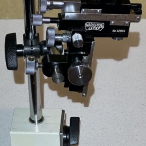 Narishige MMP-333 XYZ precision micromanipulator with pivot mechanism and magnetic stand